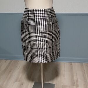 White House Black Market Houndstooth Pencil Skirt
